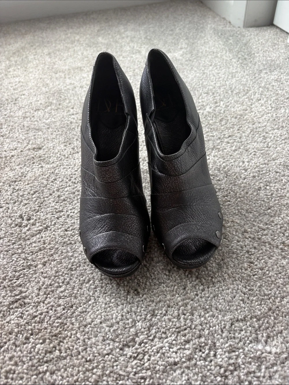 Diane Von Furstenberg Black Textured Peep-Toe High Heels